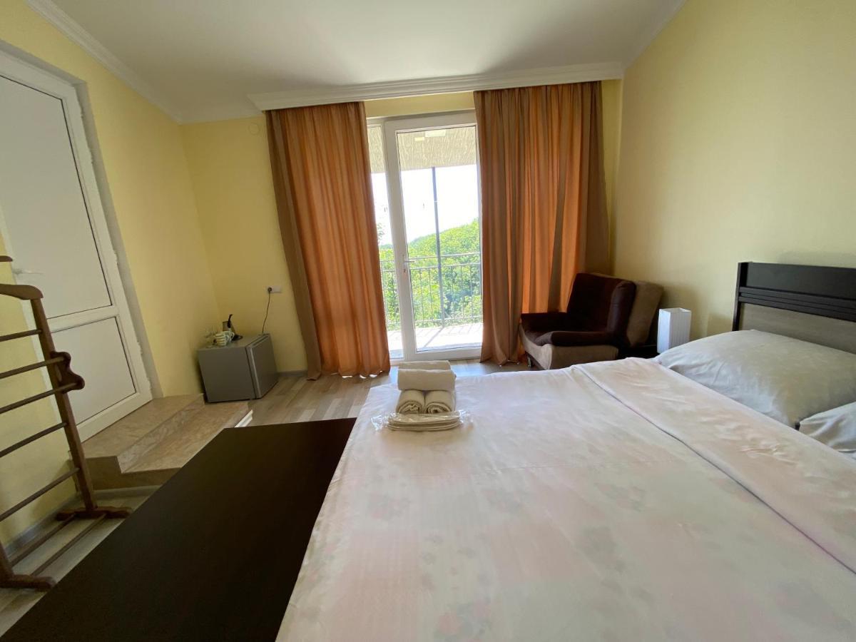 Lia'S Guest House Sighnaghi Ngoại thất bức ảnh