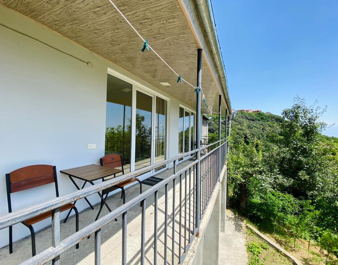 Lia'S Guest House Sighnaghi Ngoại thất bức ảnh