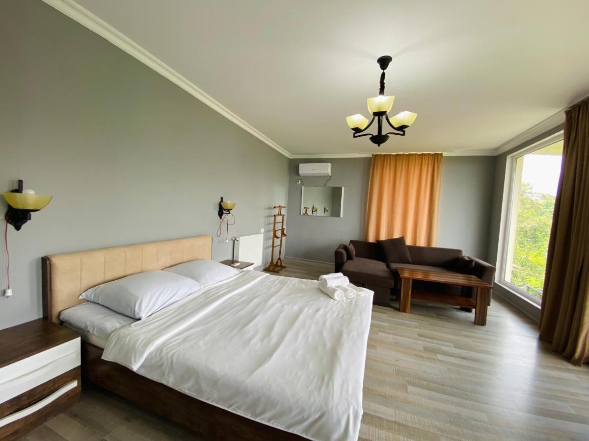Lia'S Guest House Sighnaghi Ngoại thất bức ảnh